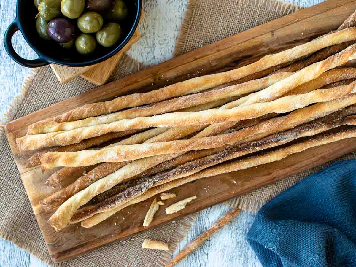 Overhead view of a bunch of breadsticks.