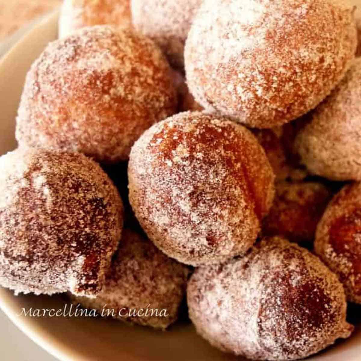 Simple Doughnut balls