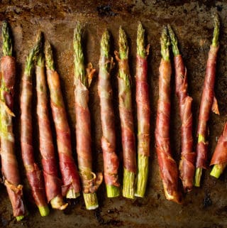 Prosciutto wrapped asparagus