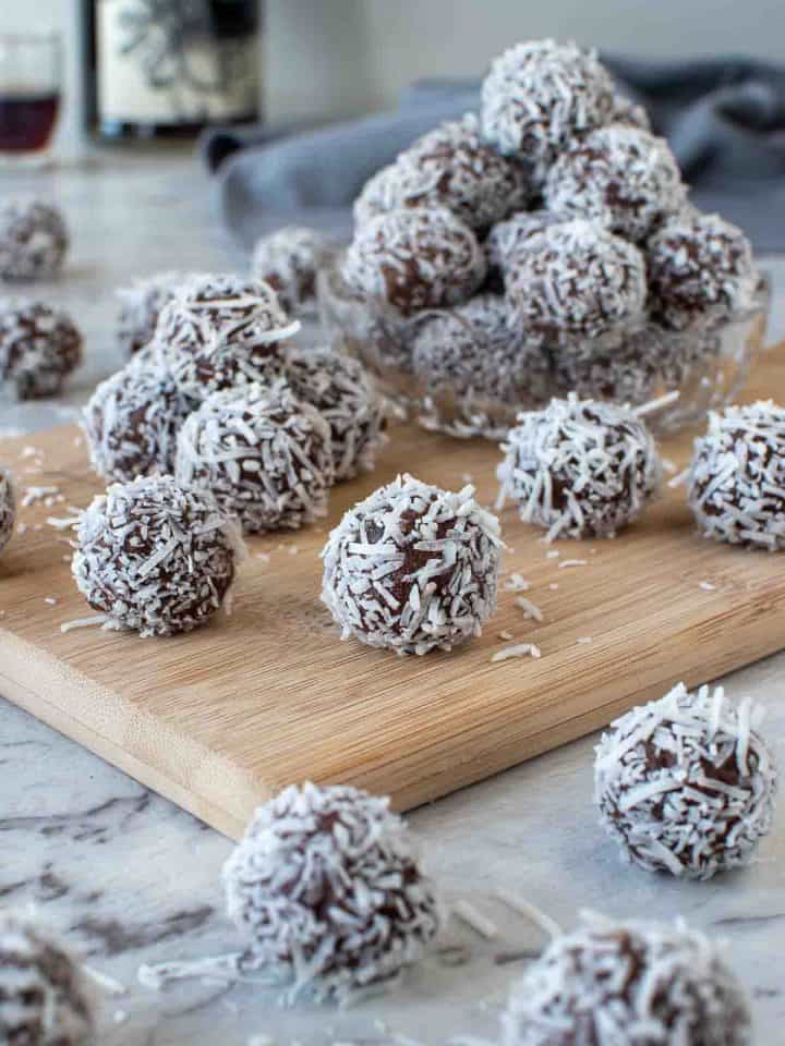 RUM BALLS WITH ALCOHOL RECIPE