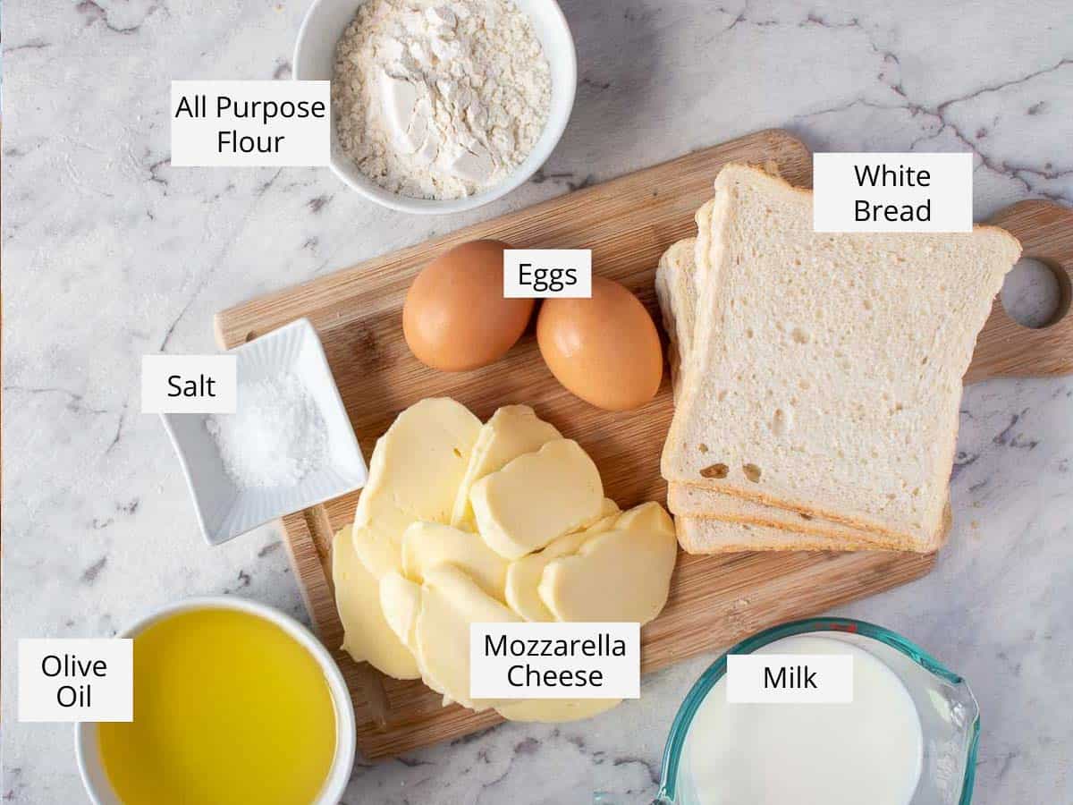 Mozzarella in carrozza ingredients as in the recipe card.