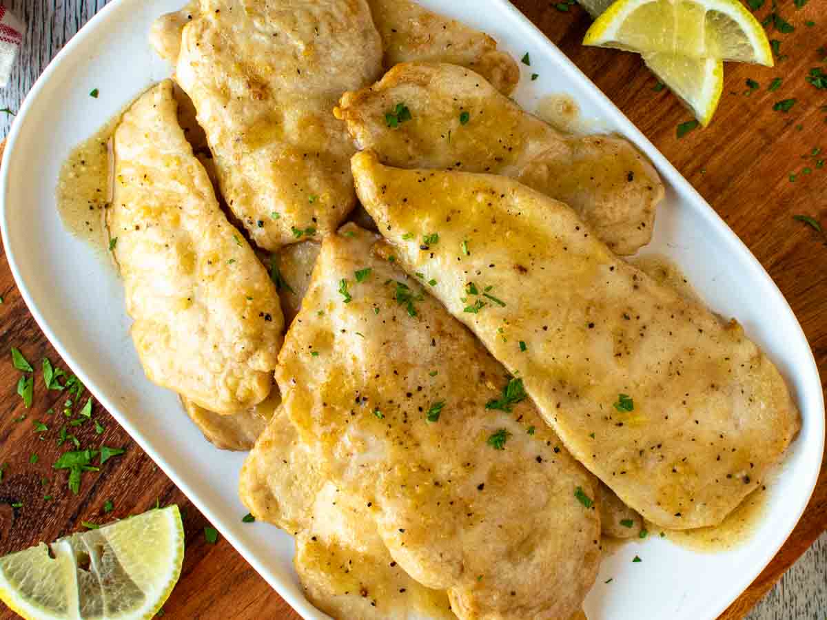 Overhead view of this completed chicken with lemon recipe.