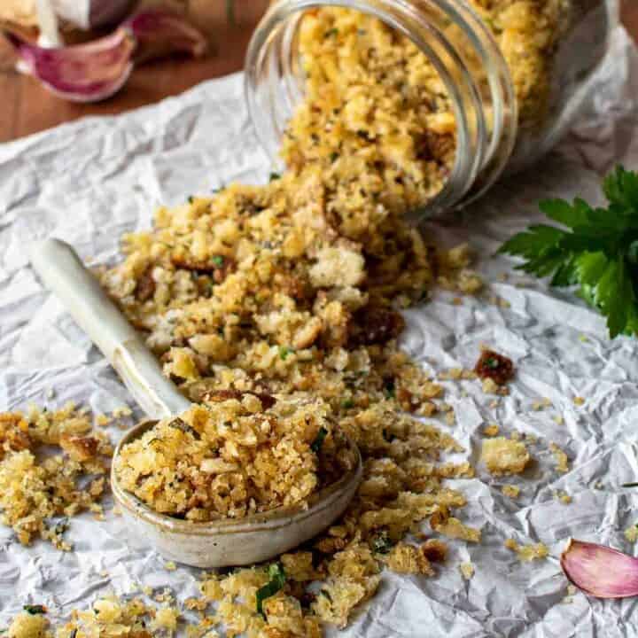 Pangrattato (Italian Crispy Breadcrumbs)