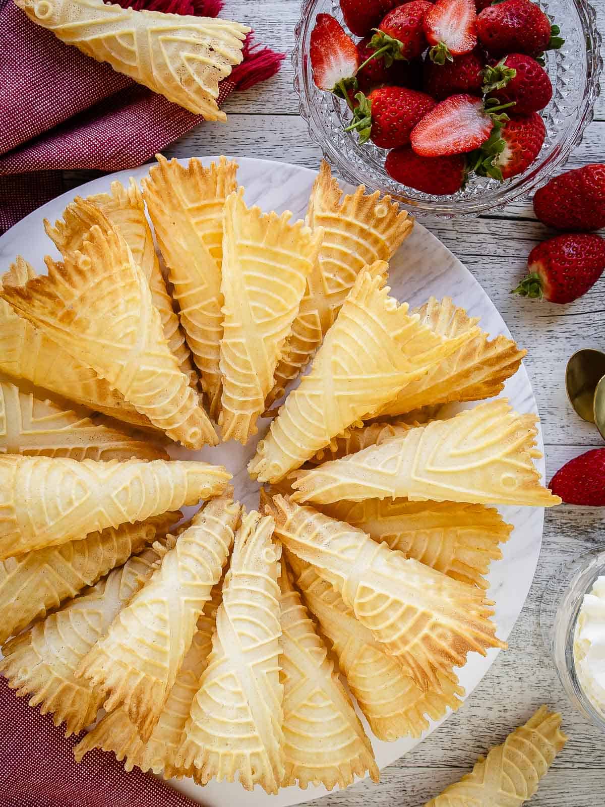 Overhead view of waffle cone cookies in a concentric circle.